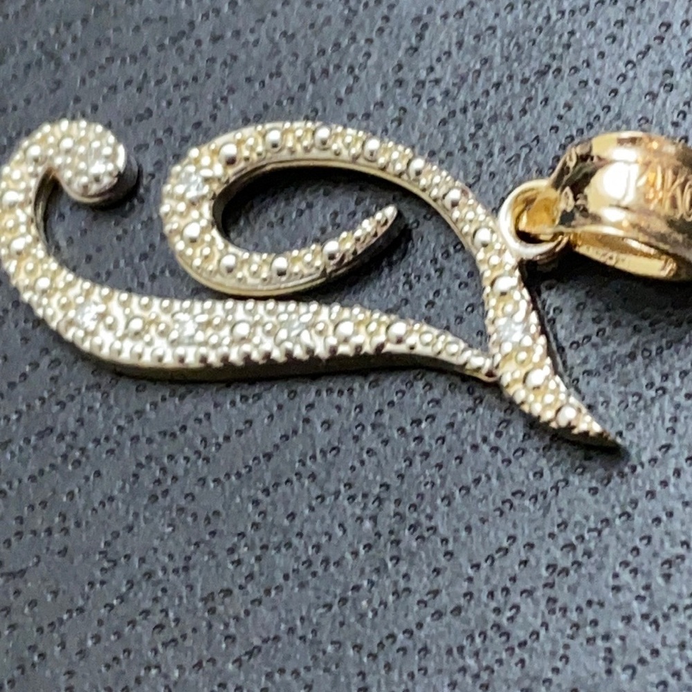 14k Solid Gold Initial Letter T Script Diamond Pe… - image 3